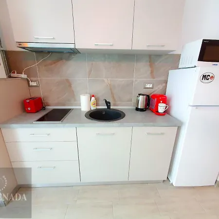 Sunrise Pool & Mamaia Nord Apartment Navodari