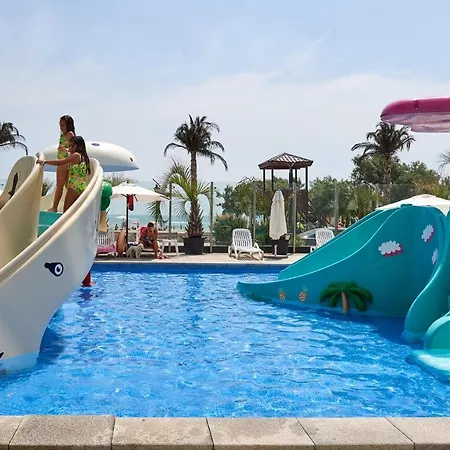 Sunrise Pool & Mamaia Nord 3* 那沃达利