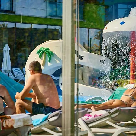 公寓 Sunrise Pool & Mamaia Nord 3*