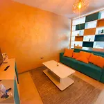 Sunrise Pool & Mamaia Nord Apartment Navodari