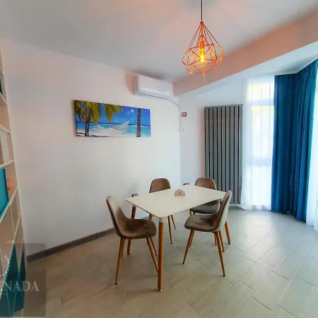 Sunrise Pool & Mamaia Nord 3* Năvodari