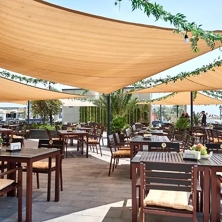 Sunrise Pool & Mamaia Nord