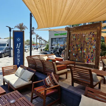 Sunrise Pool & Mamaia Nord Apartmán 3*